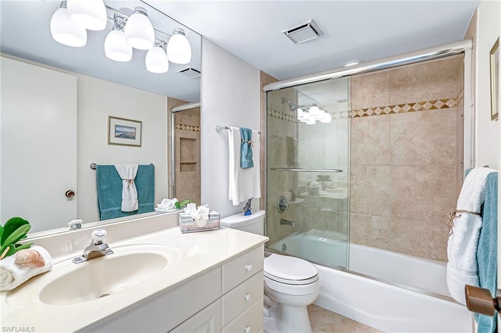 260 Seaview CT # 905