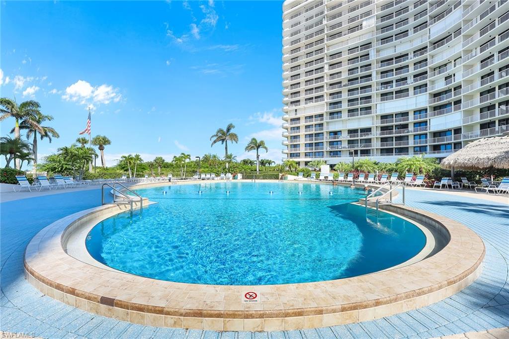 260 Seaview CT # 905