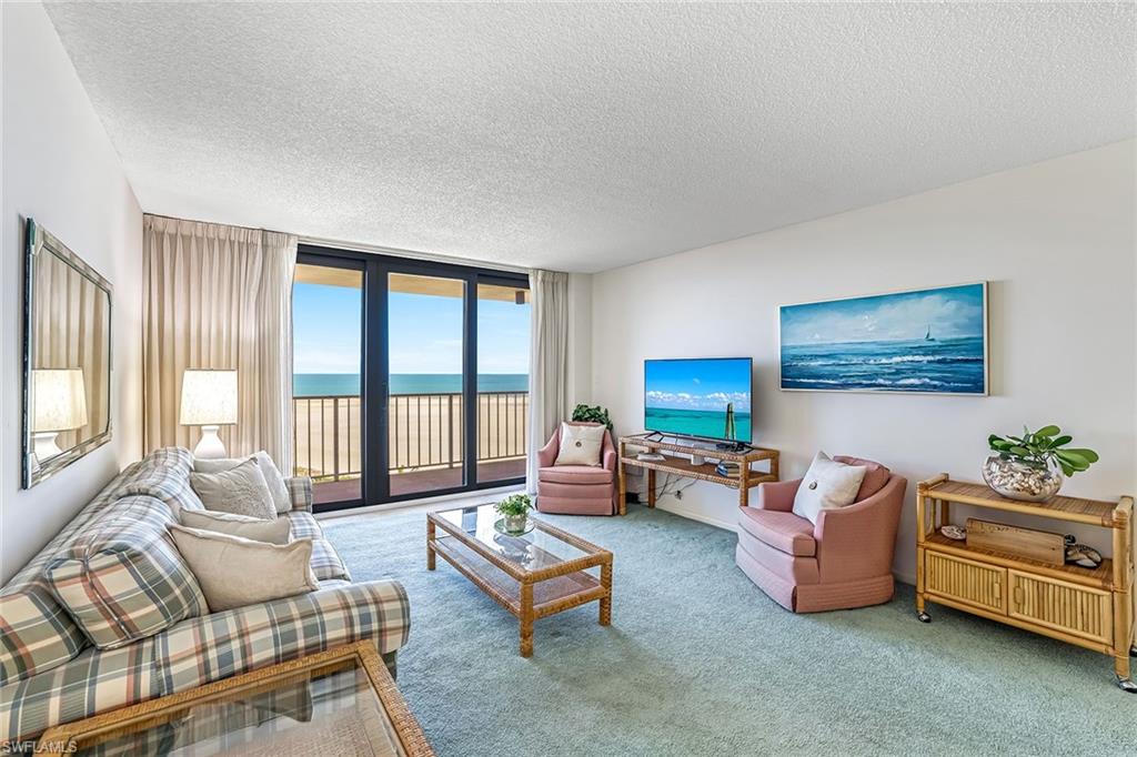 260 Seaview CT # 905