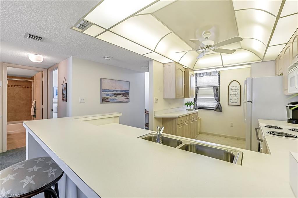 260 Seaview CT # 905