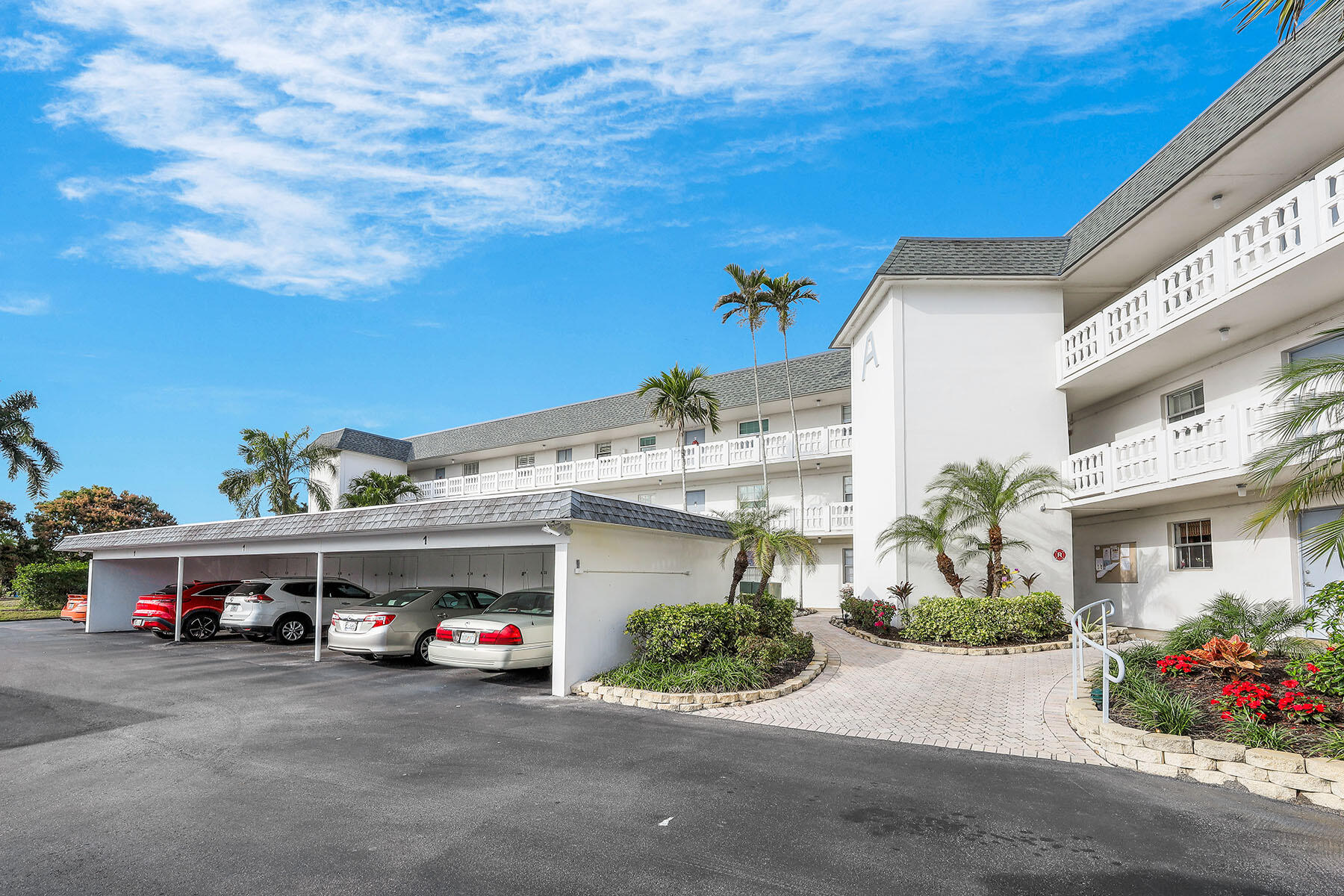 315 SAINT ANDREWS BOULEVARD, A32