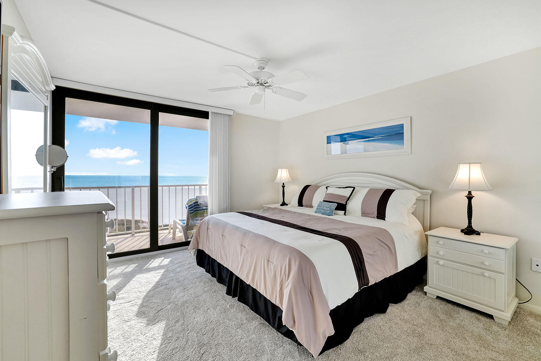 260 SEAVIEW, 906
