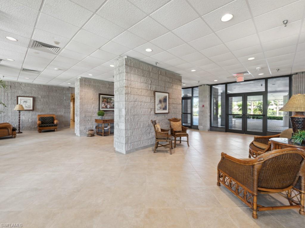 380 Seaview CT 403