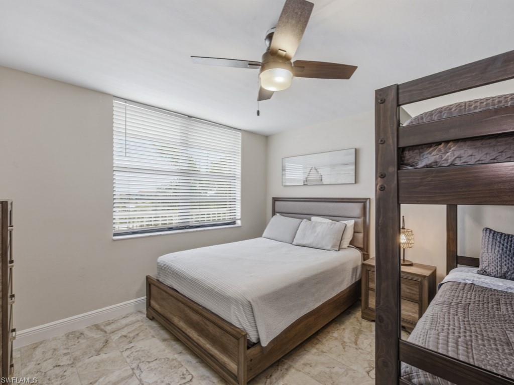380 Seaview CT 403
