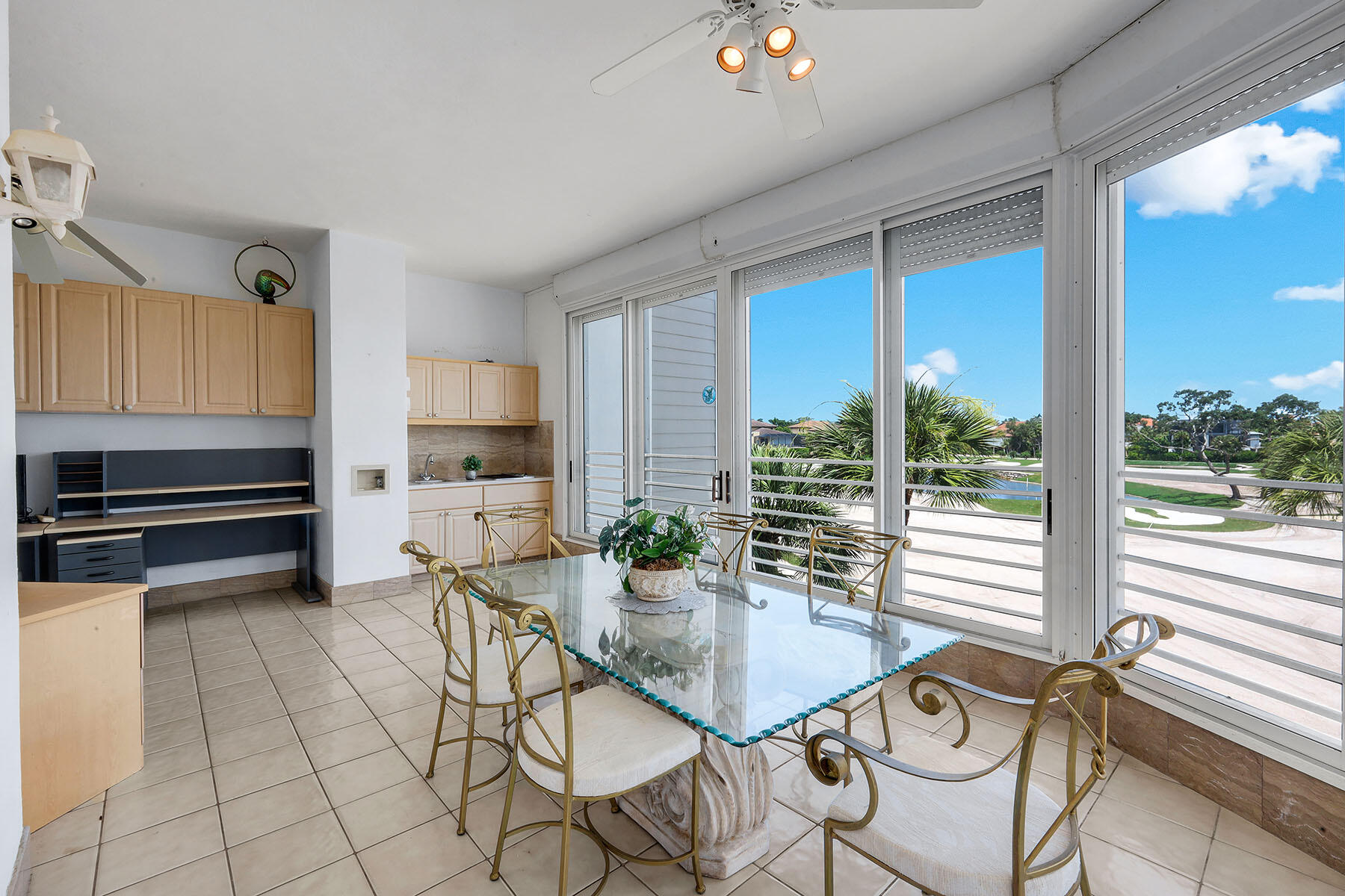 828 HIDEAWAY E, 423