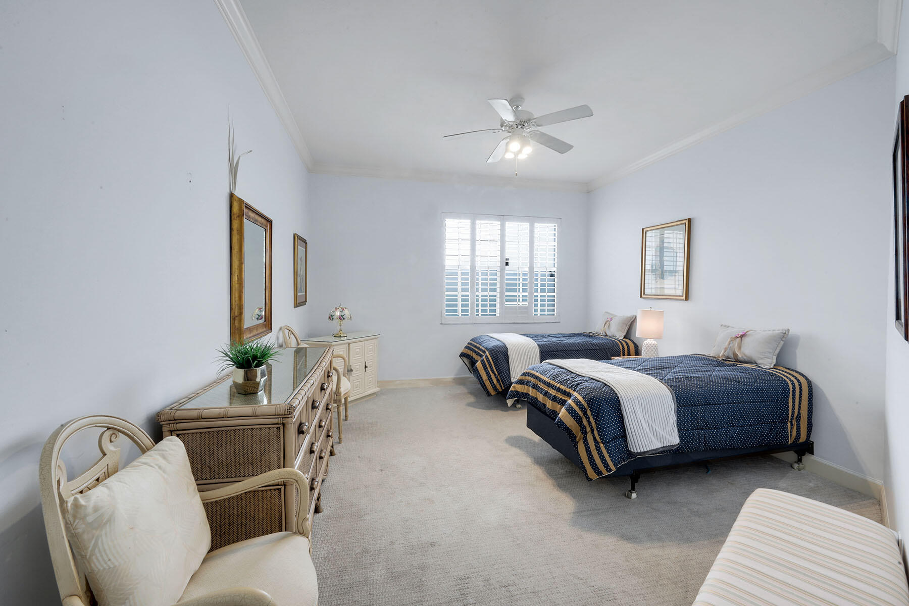 828 HIDEAWAY E, 423
