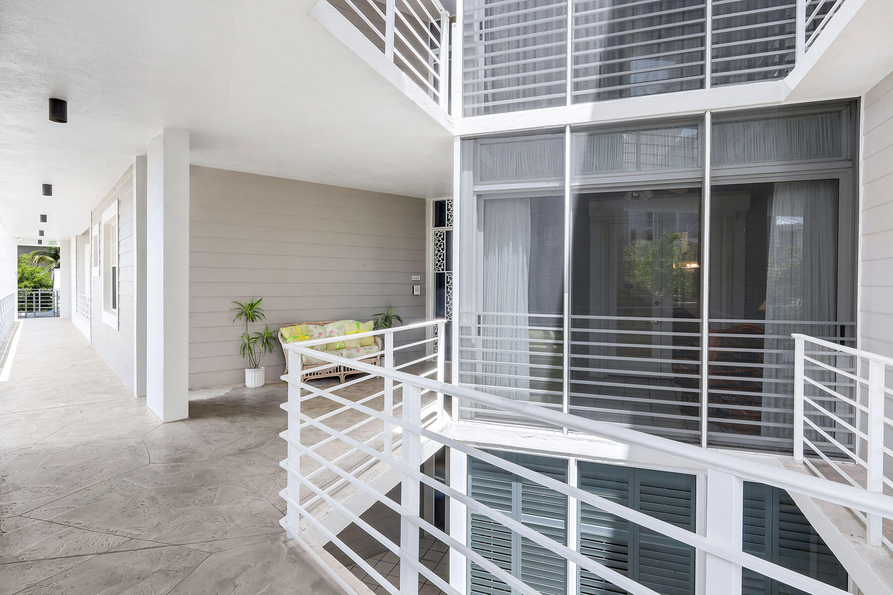 828 HIDEAWAY E, 423