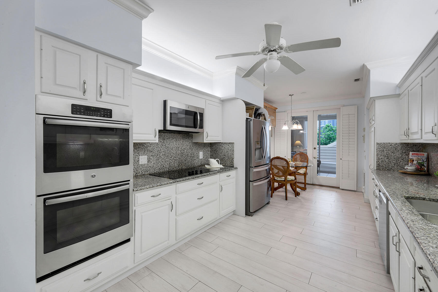 828 HIDEAWAY E, 423