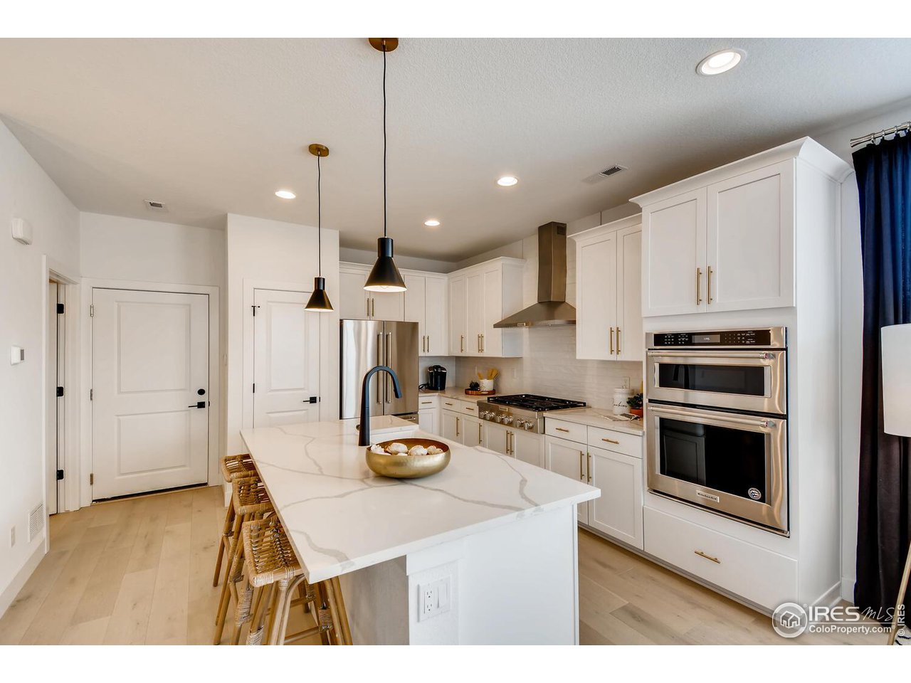 2719 Bear Springs Cir