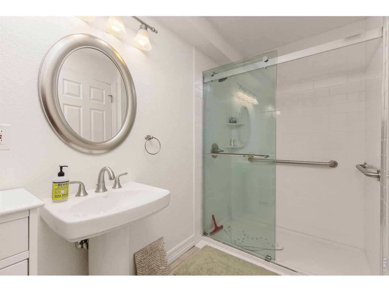4019 Saint Lucia St