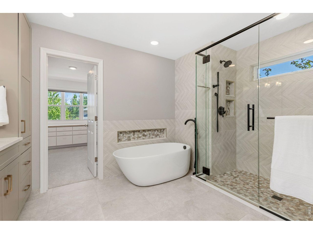 4019 Saint Lucia St