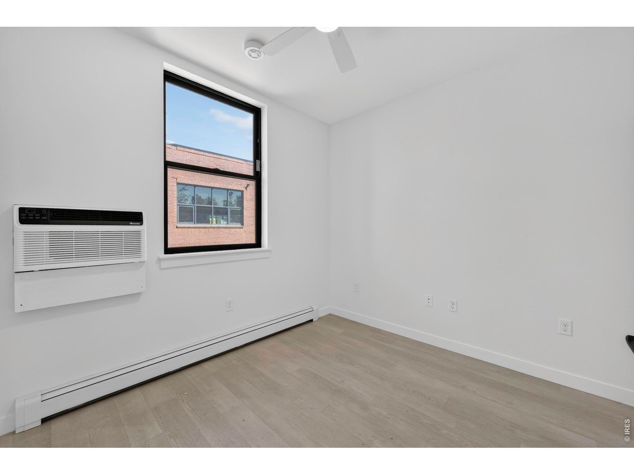 2301 Pearl St 49