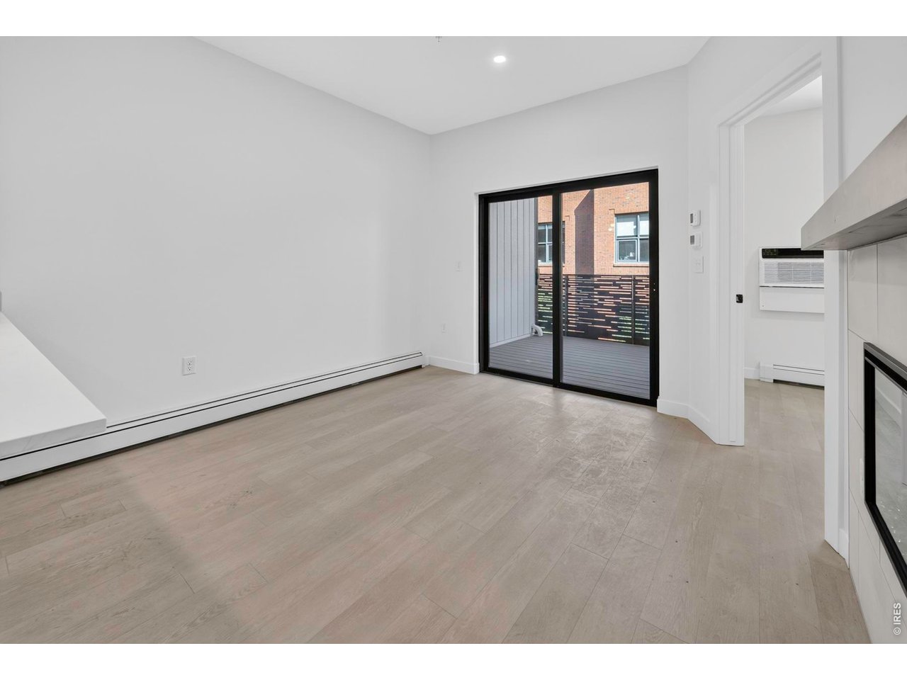 2301 Pearl St 49