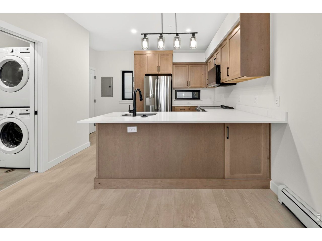 2301 Pearl St 49