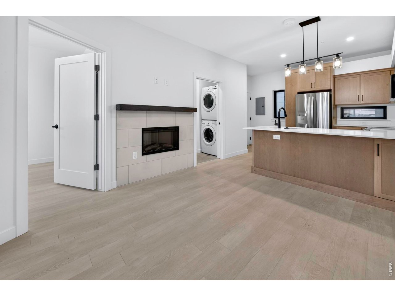 2301 Pearl St 49