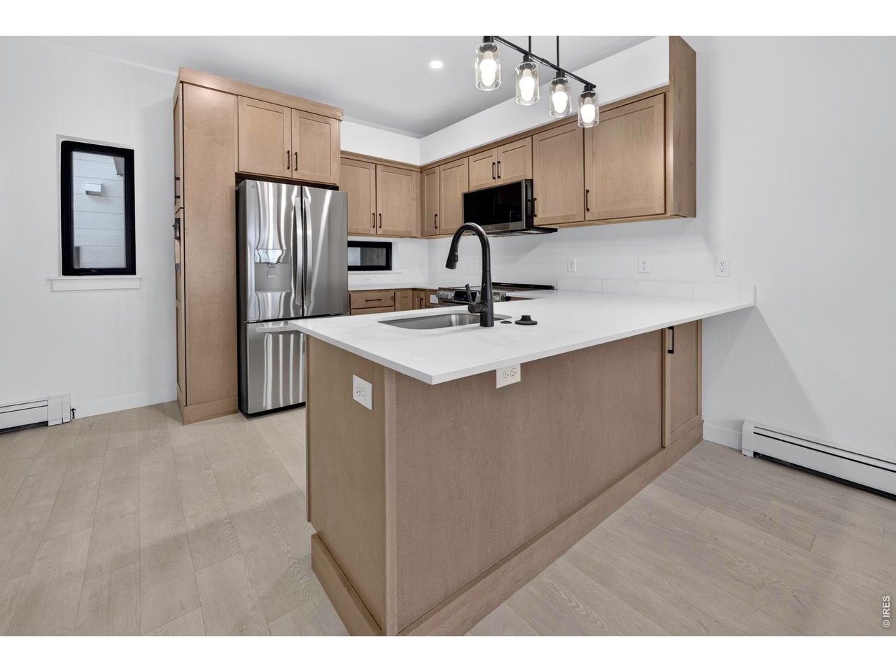 2301 Pearl St 49