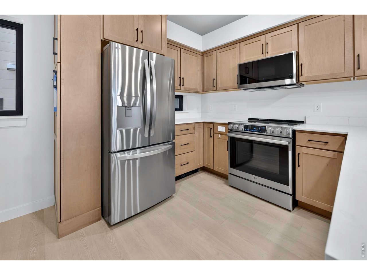 2301 Pearl St 49