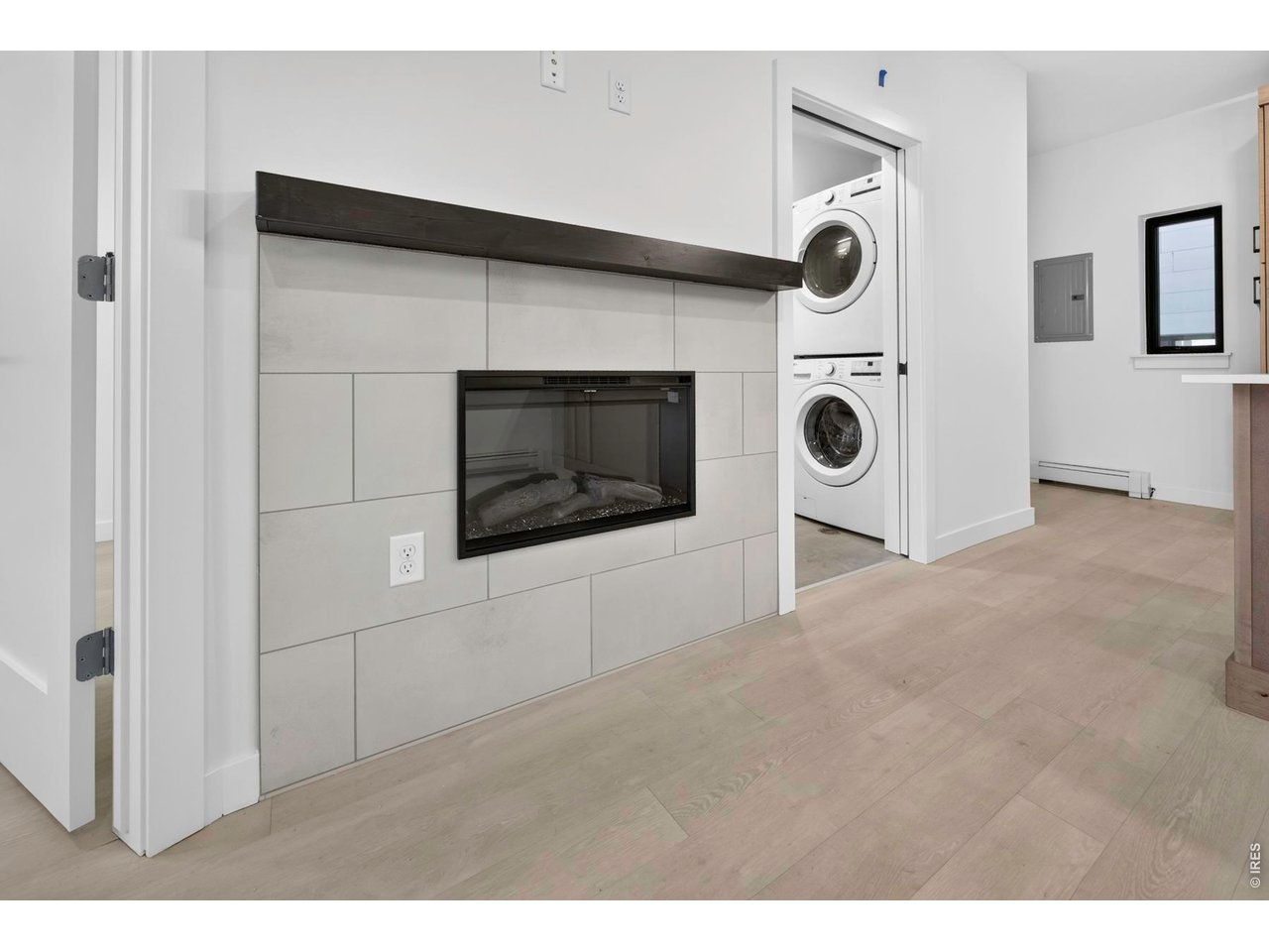 2301 Pearl St 49