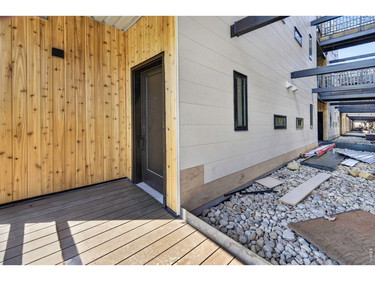 2301 Pearl St 49
