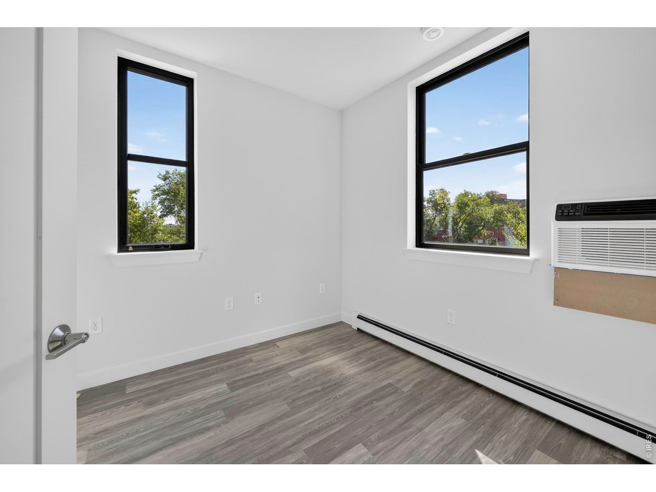 2301 Pearl St 49