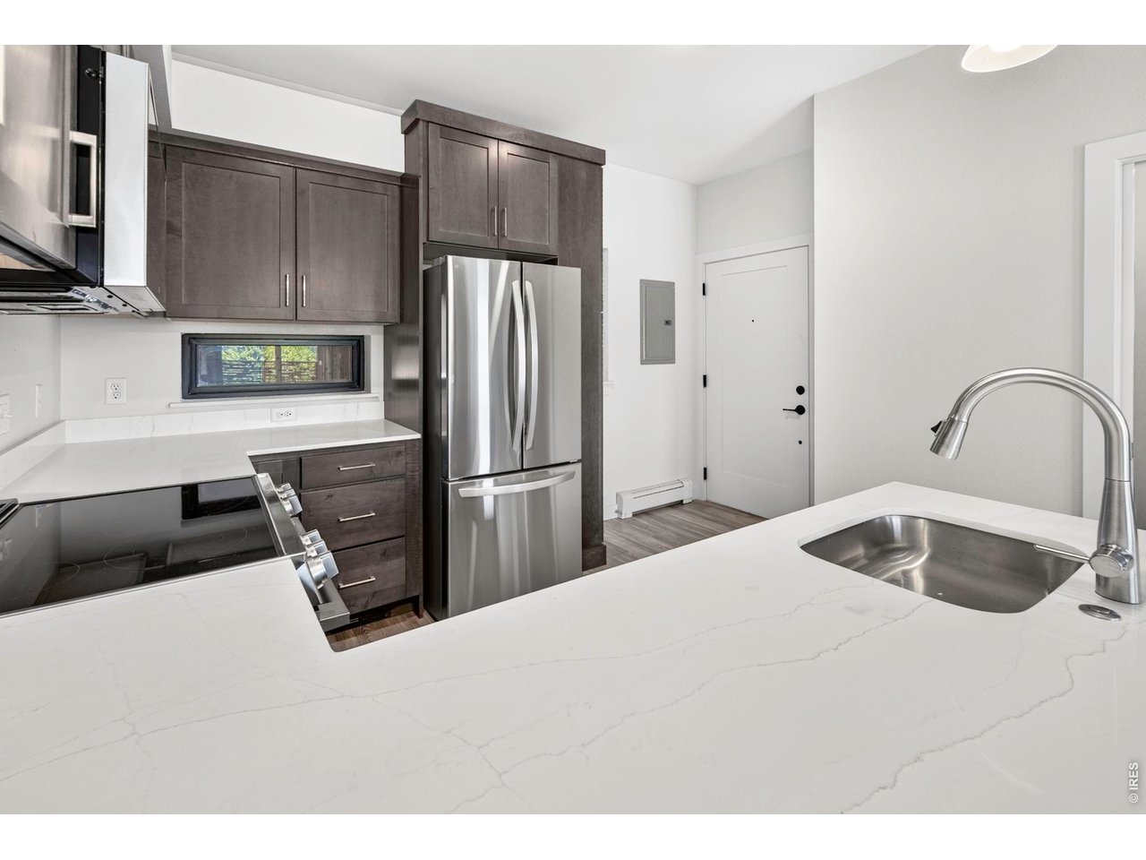 2301 Pearl St 49