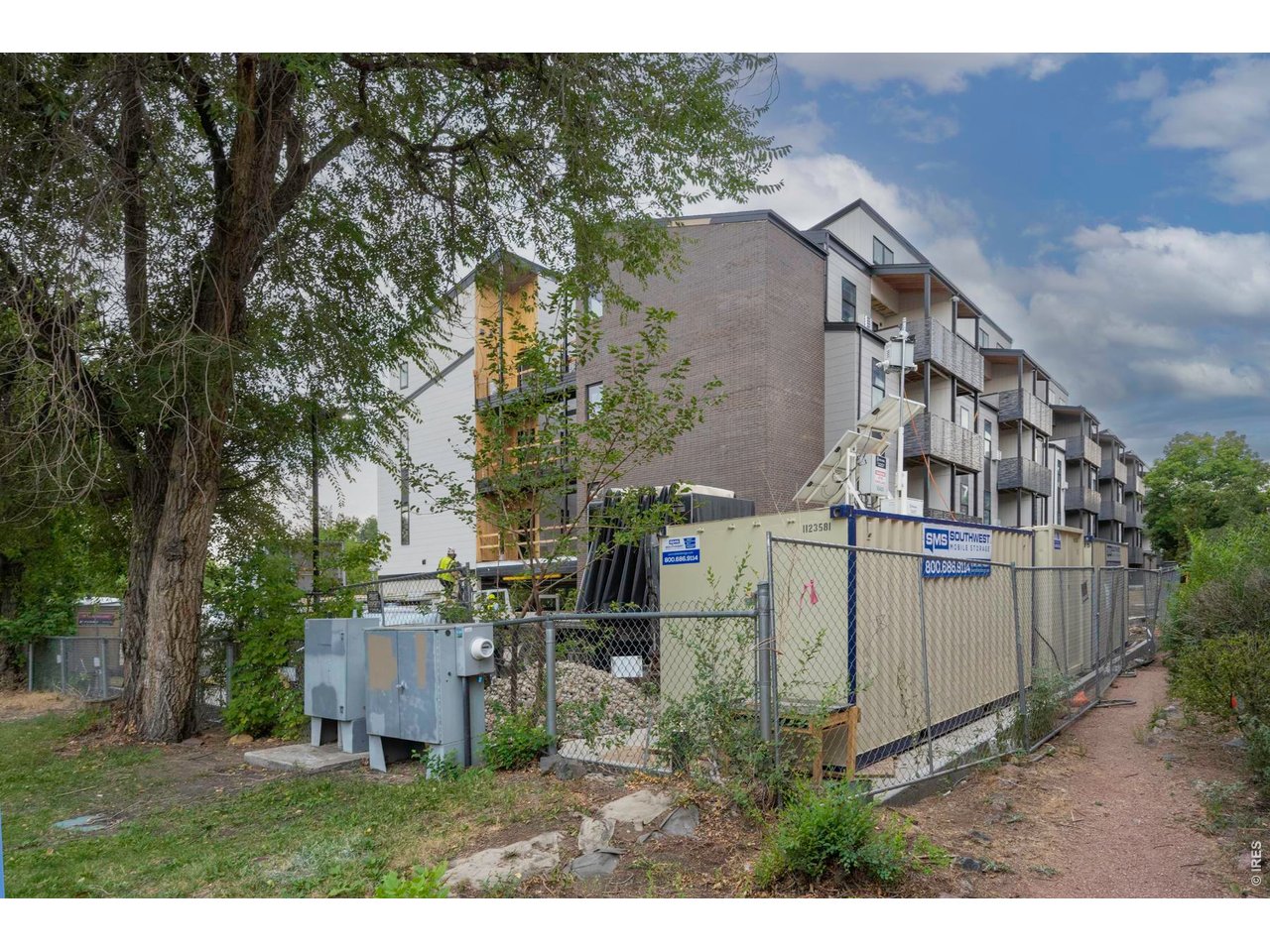 2301 Pearl St 49