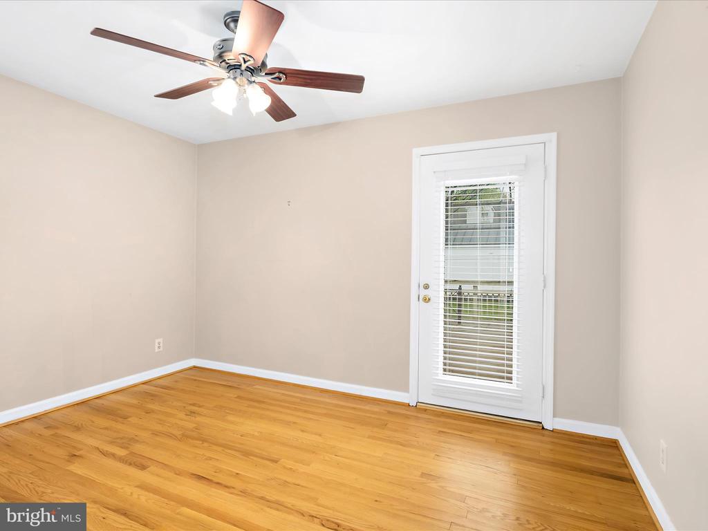 12 Vista Ave
