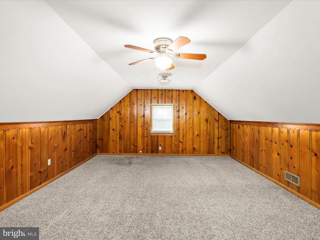 12 Vista Ave