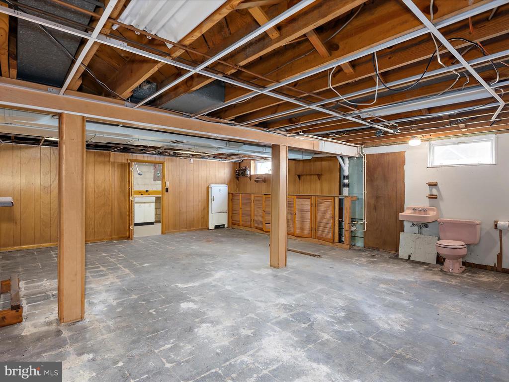 12 Vista Ave