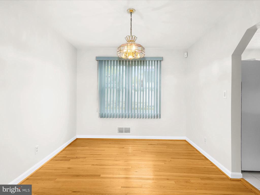 12 Vista Ave
