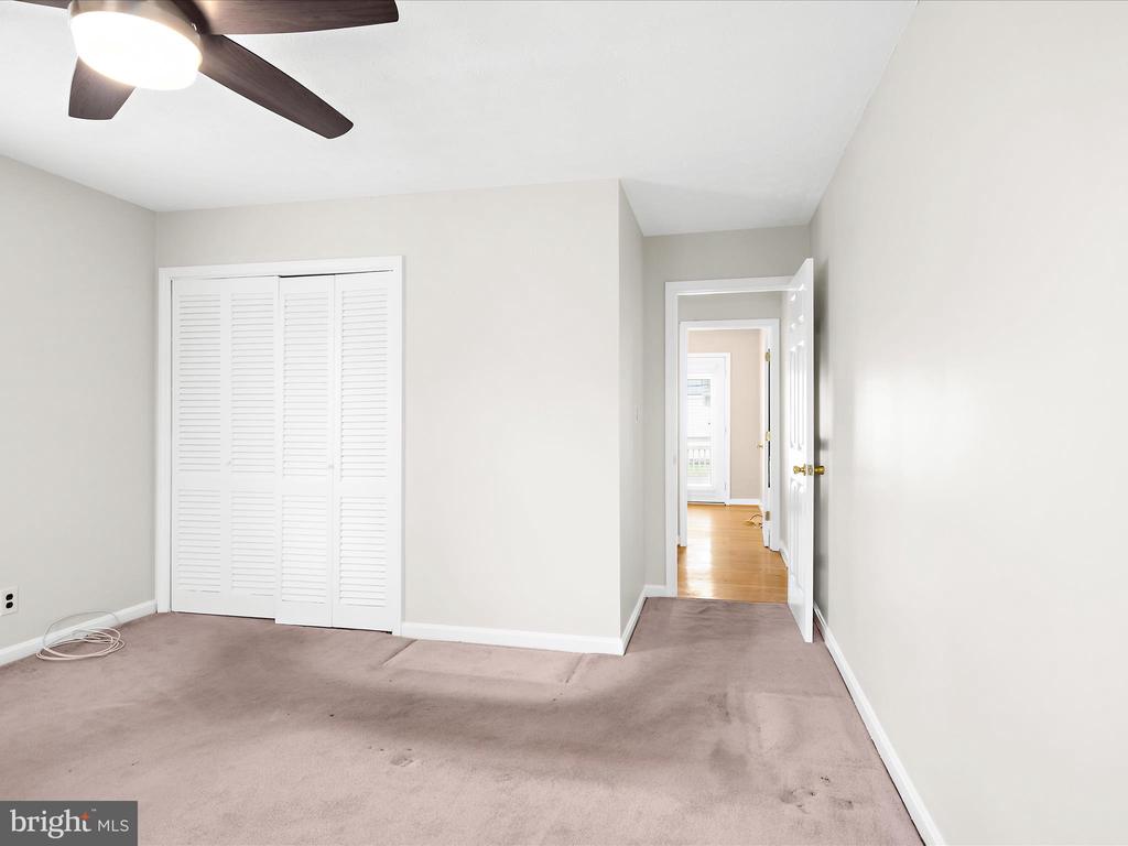 12 Vista Ave