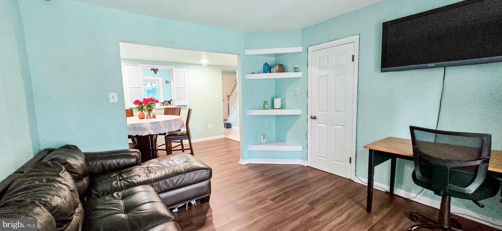 8402 TOWNE CREST COURT