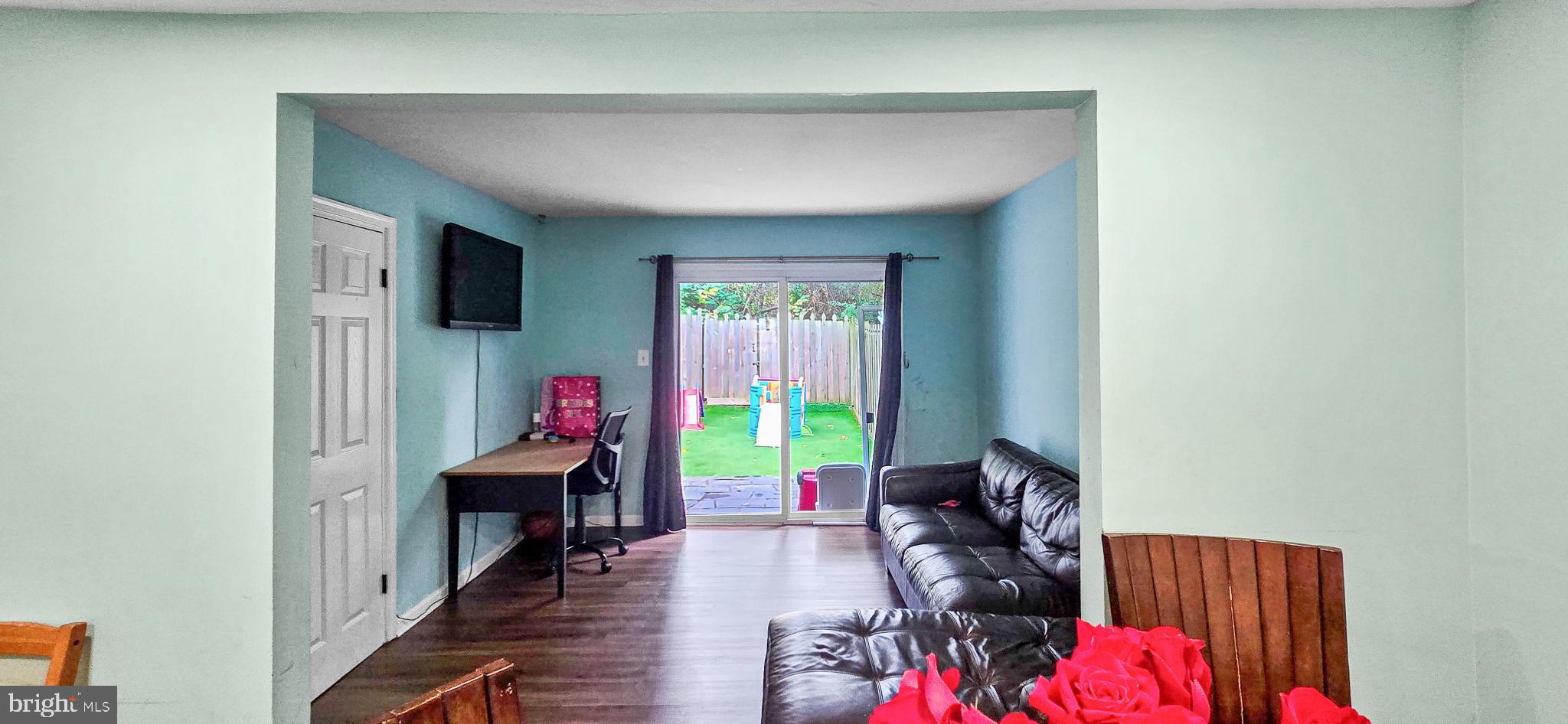 8402 TOWNE CREST COURT
