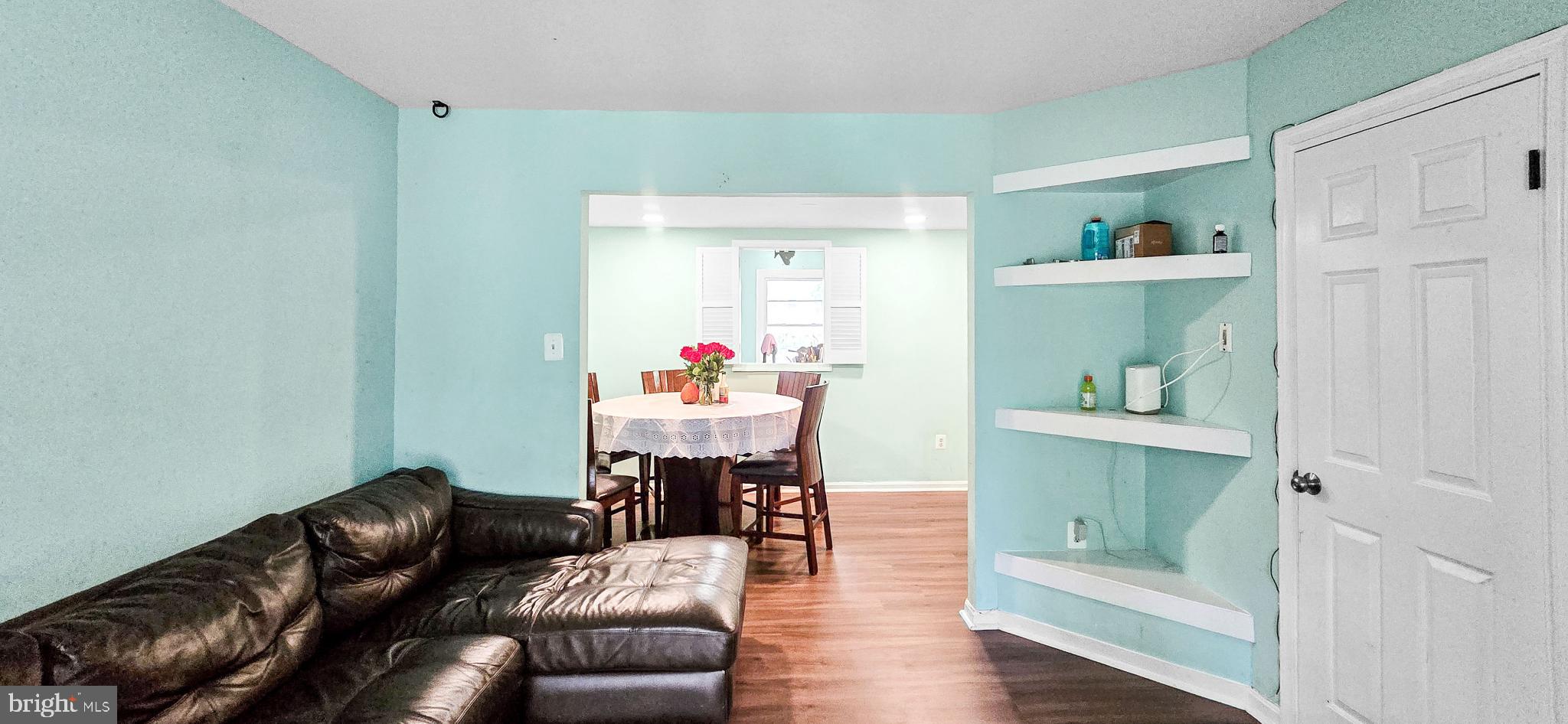 8402 TOWNE CREST COURT