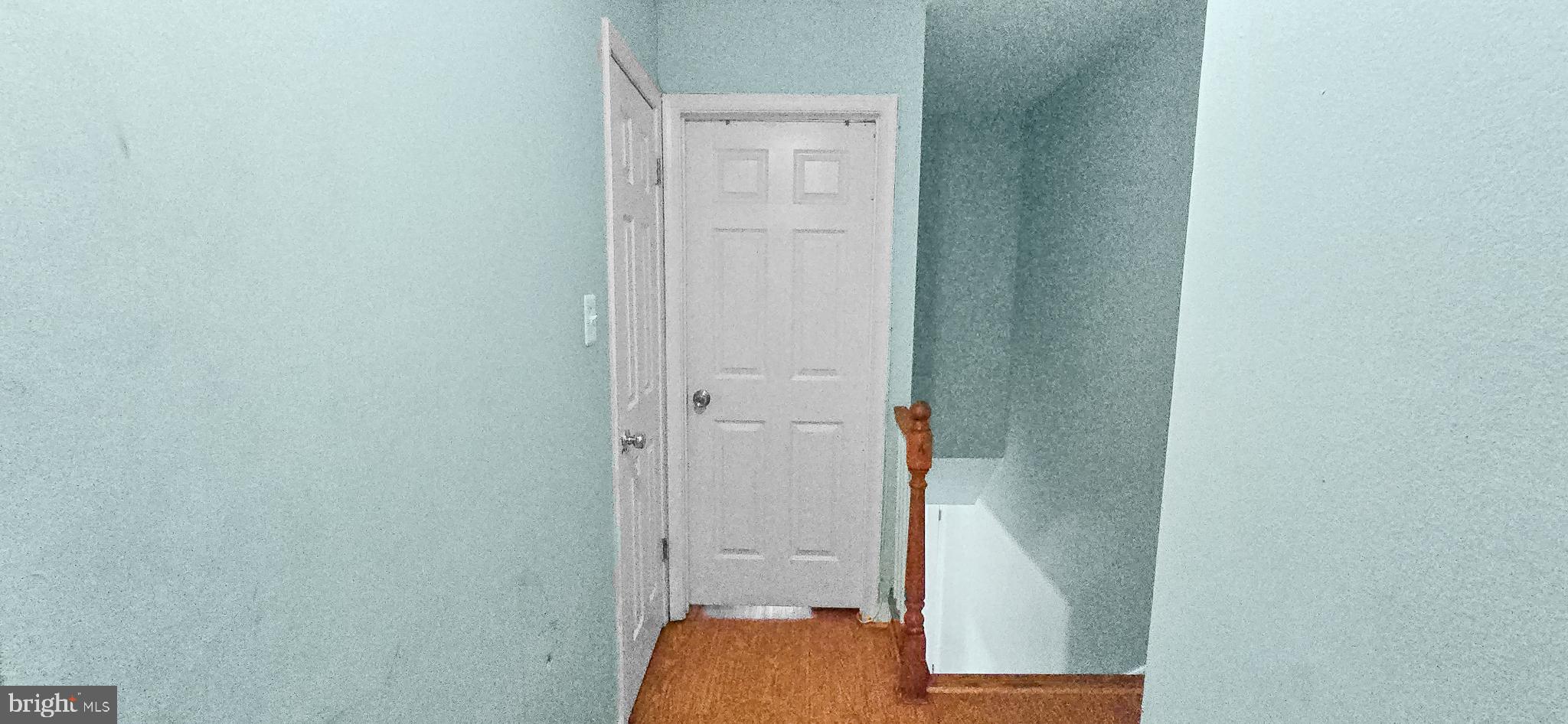 8402 TOWNE CREST COURT