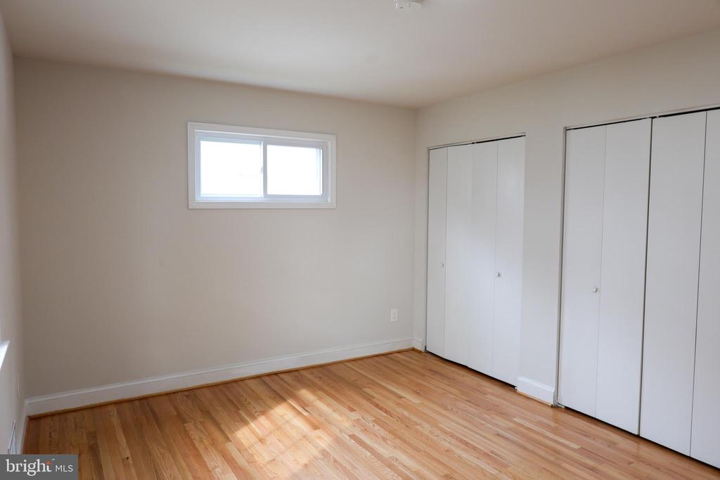 5607 PIER DRIVE