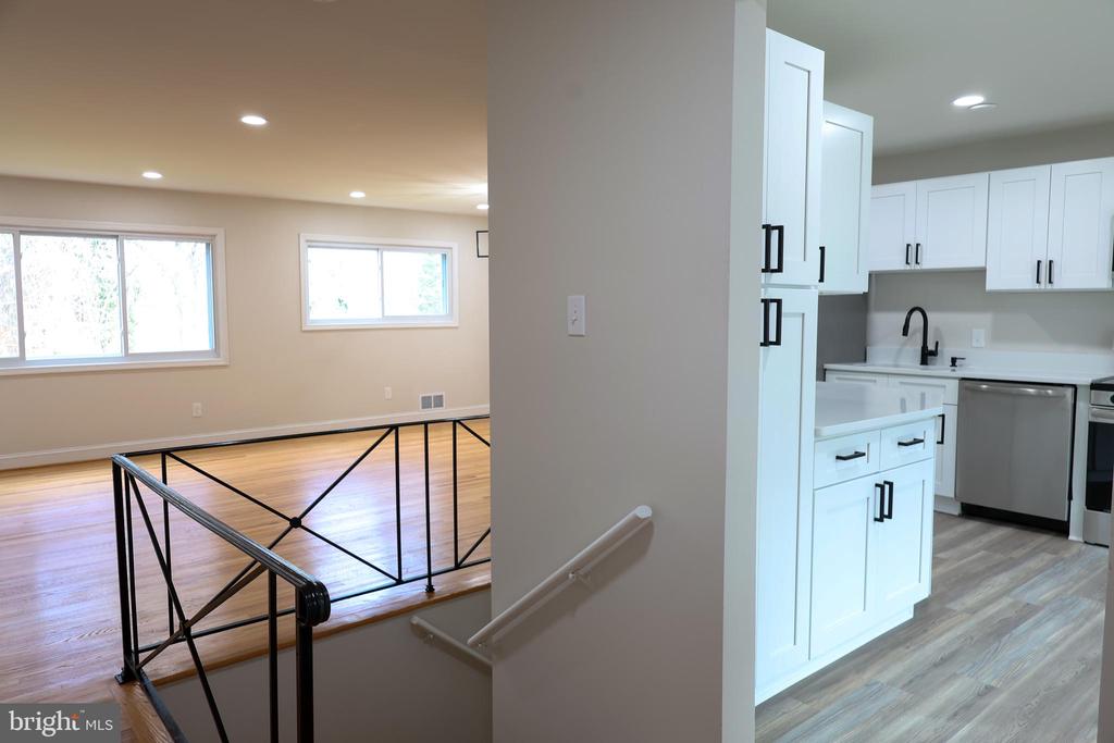 5607 PIER DRIVE