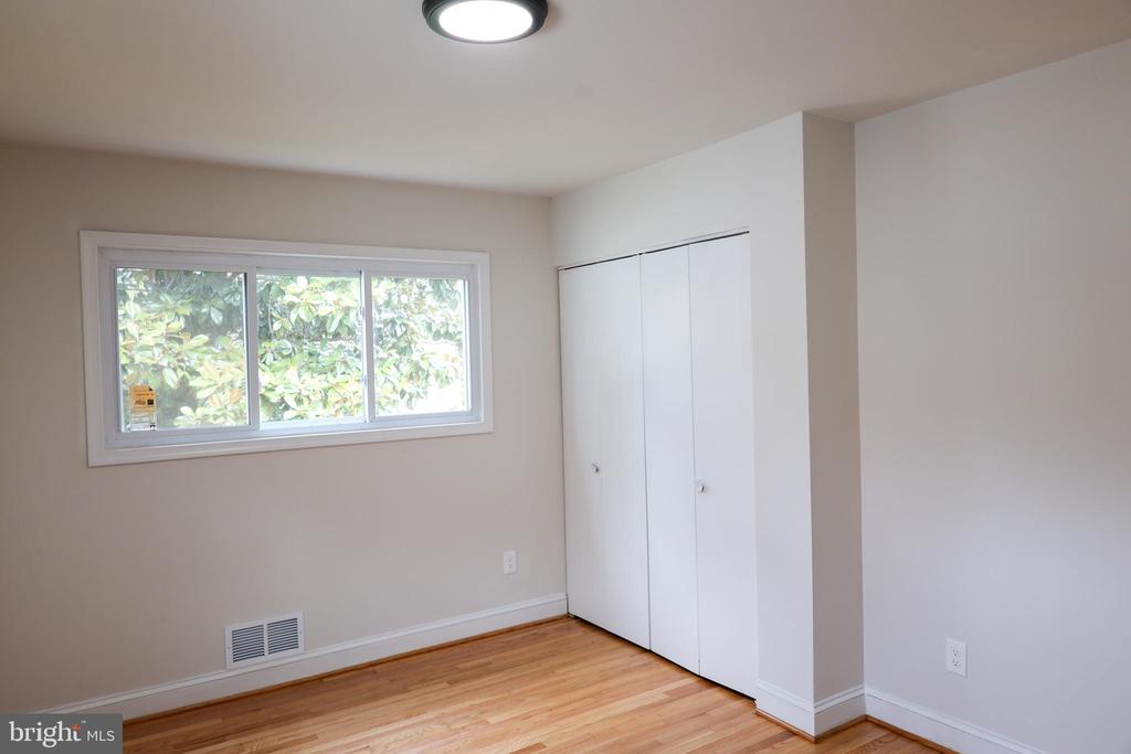5607 PIER DRIVE