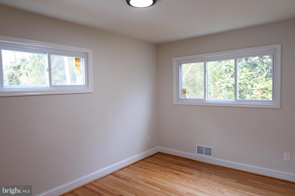 5607 PIER DRIVE