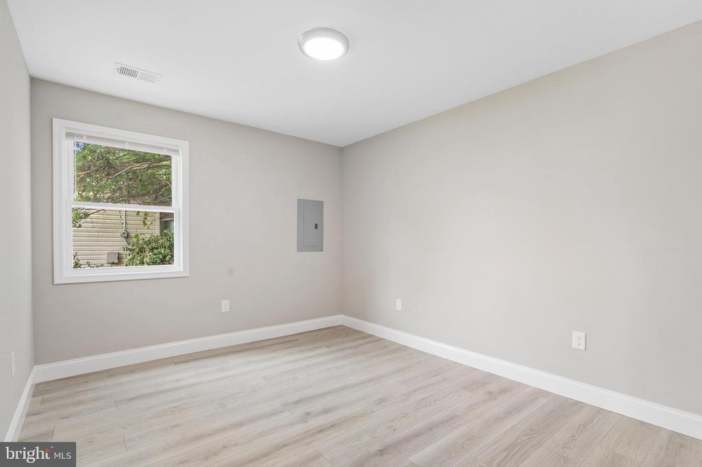 1204 Westfield Dr