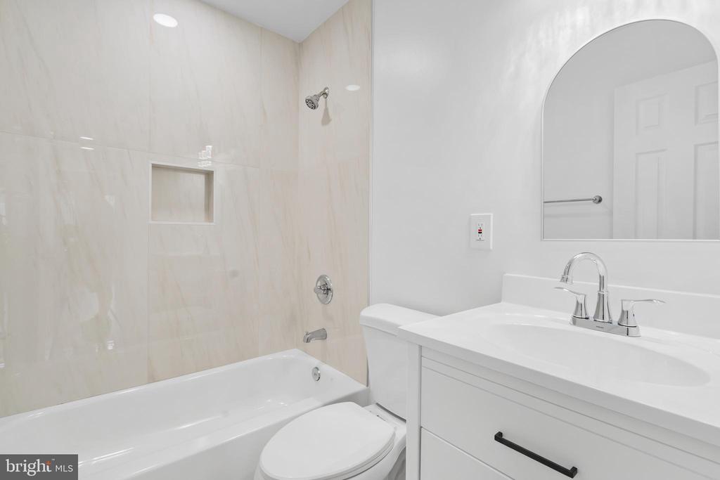 1204 Westfield Dr