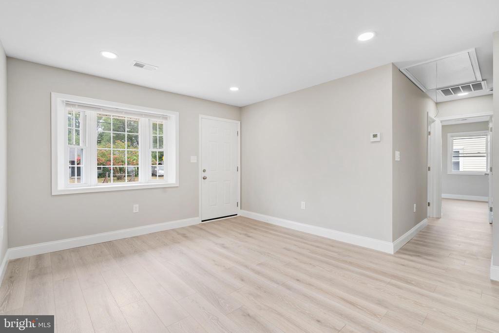 1204 Westfield Dr