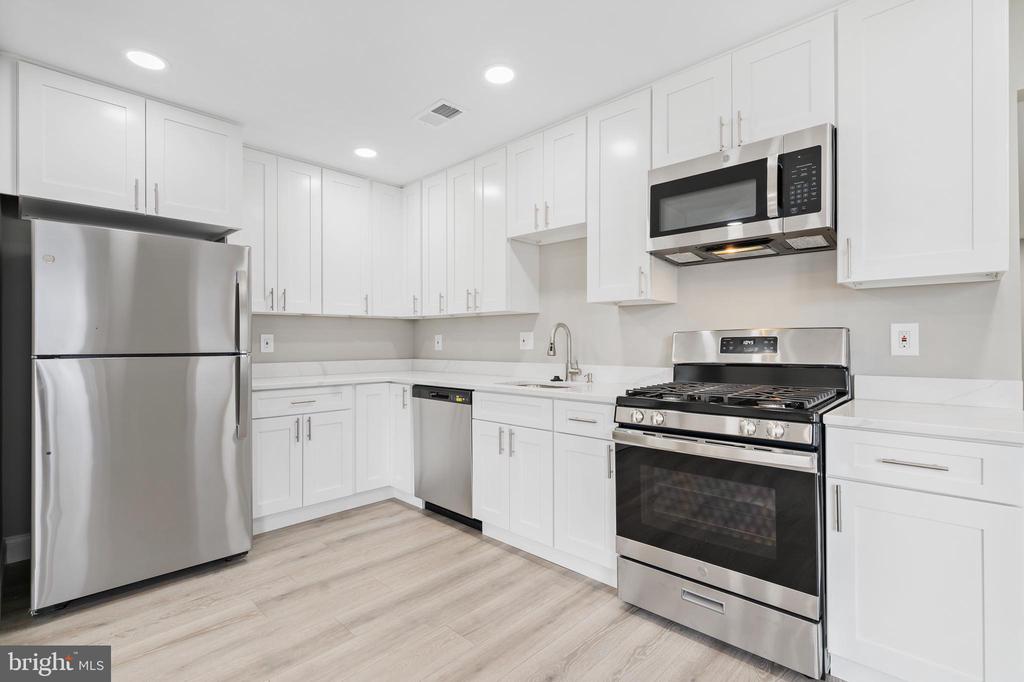1204 Westfield Dr