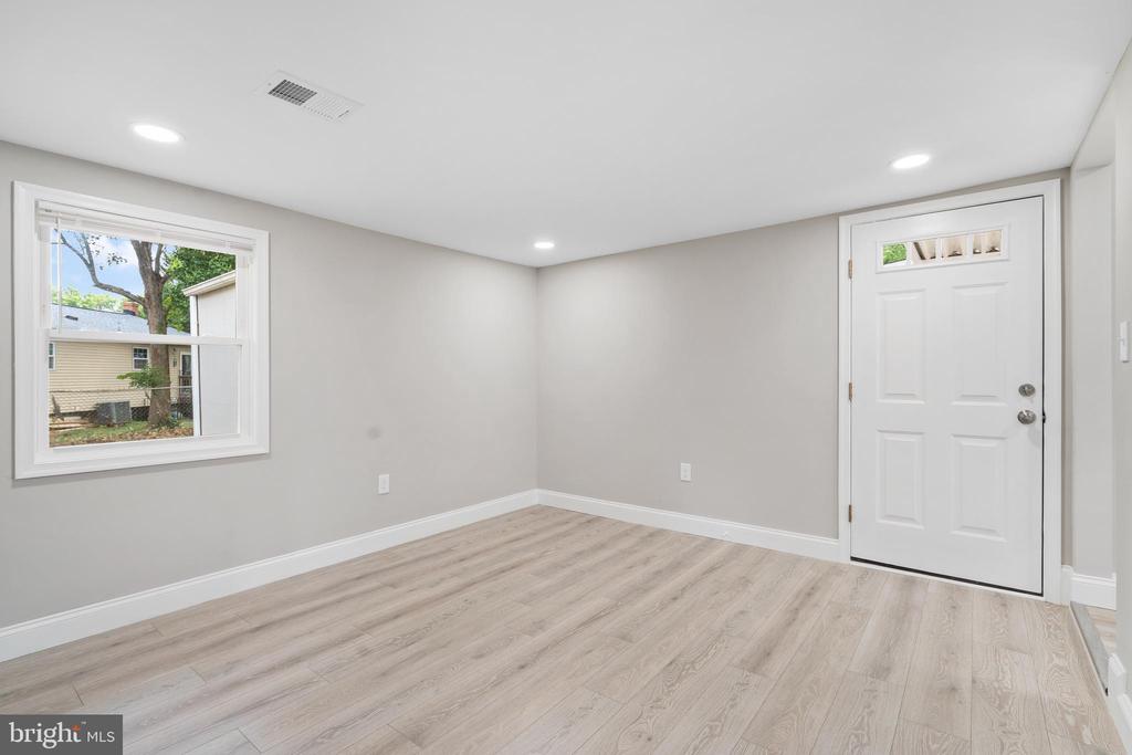 1204 Westfield Dr