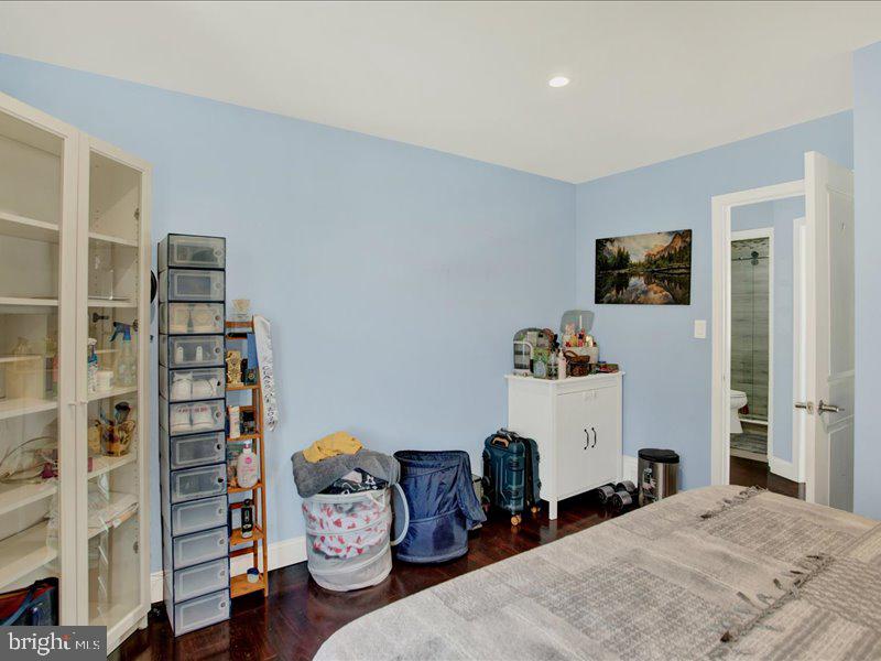 5610 DECATUR PLACE