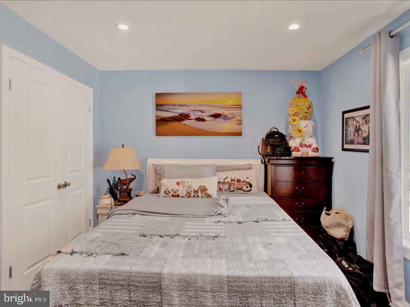 5610 DECATUR PLACE