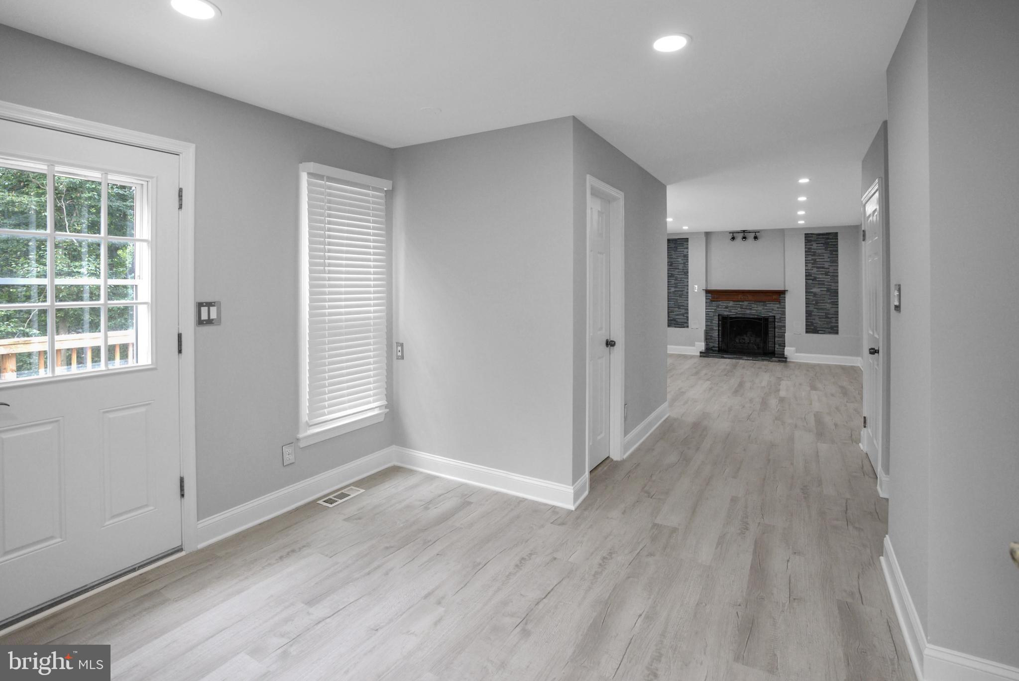 10 Seneca Ter