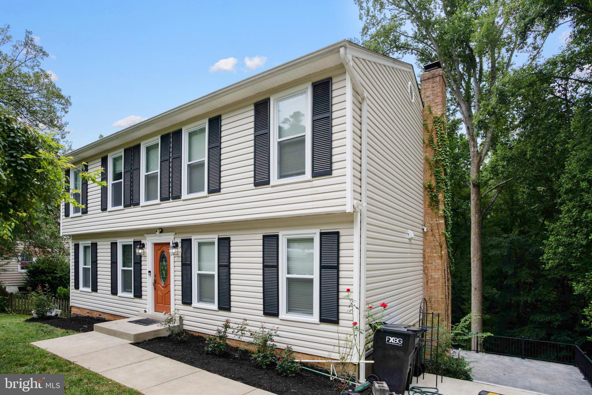 10 Seneca Ter