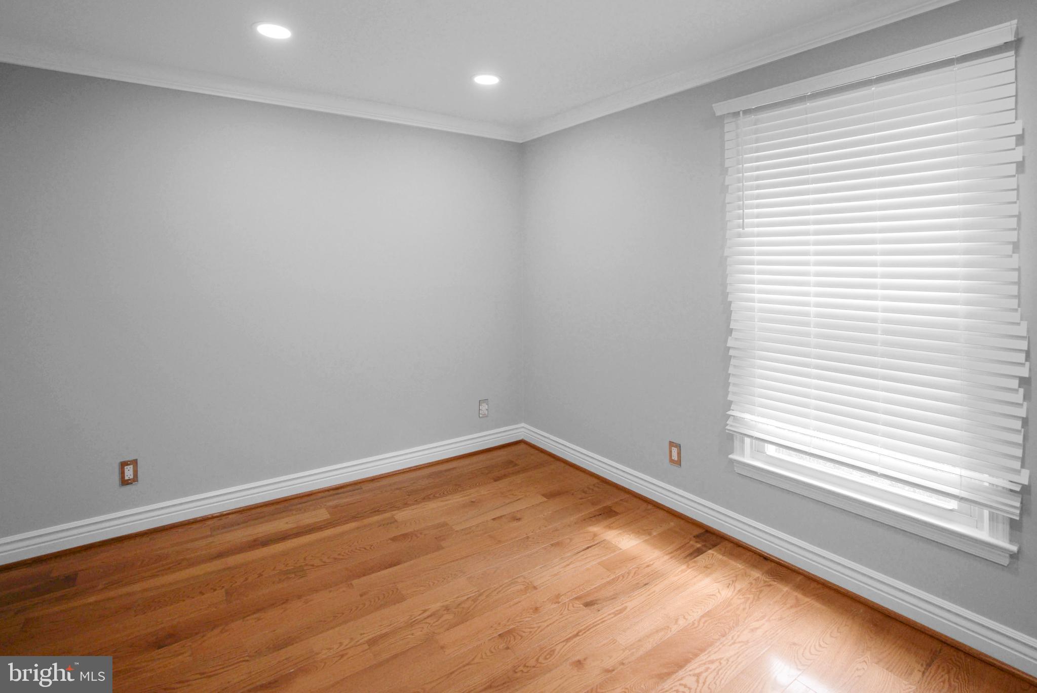 10 Seneca Ter