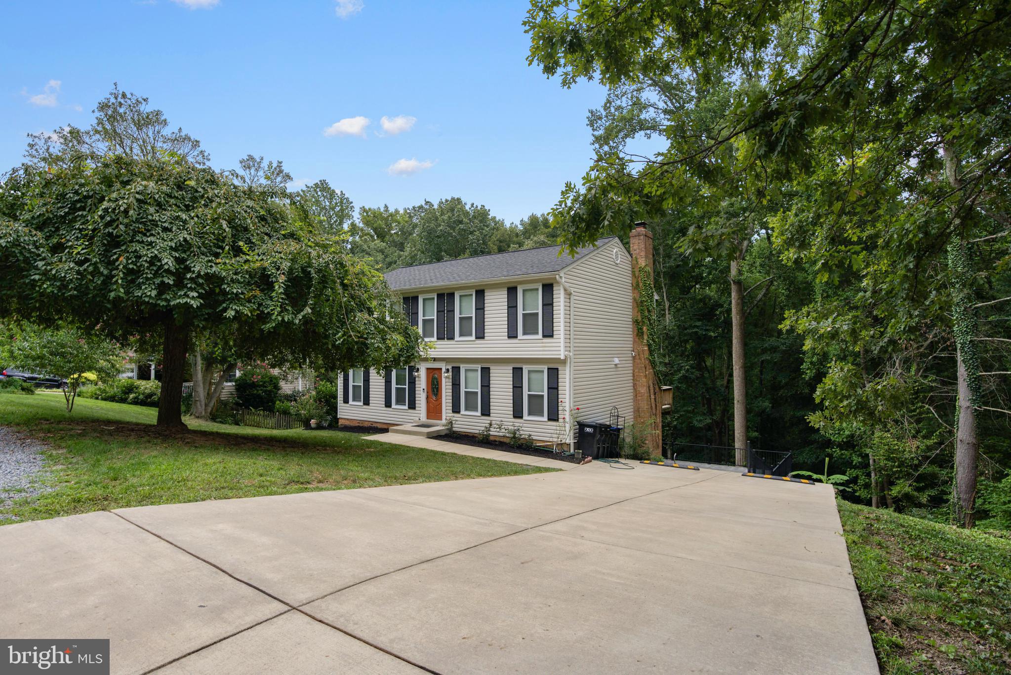 10 Seneca Ter